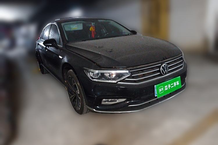 Used Volkswagen Magotan 2020 330TSI DSG Luxury Edition Front Right 45 Deg
