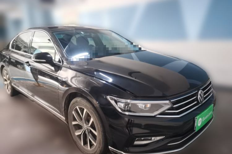 Used Volkswagen Magotan 2020 330TSI DSG Luxury Edition Front Right 45 Deg