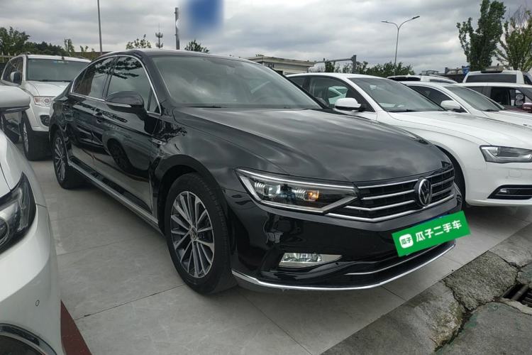Used Volkswagen Magotan 2020 330TSI DSG Luxury Edition Front Right 45 Deg