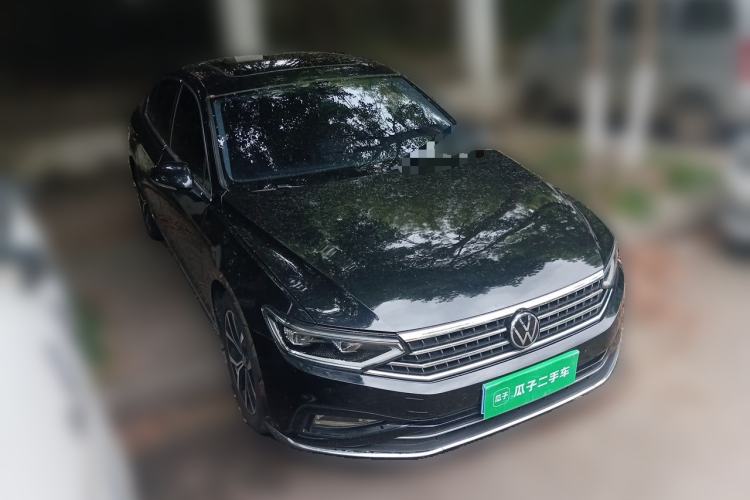 Used Volkswagen Magotan 2020 330TSI DSG Luxury Edition Front Right 45 Deg