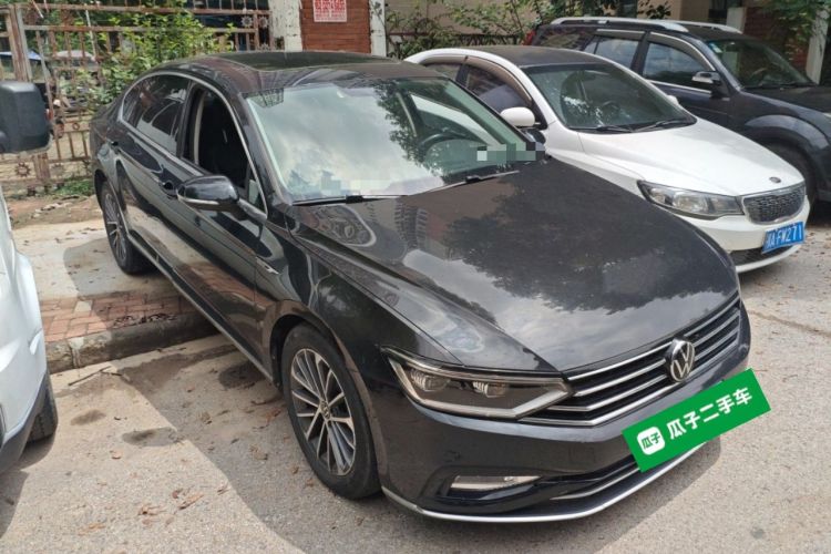 Used Volkswagen Magotan 2020 330TSI DSG Luxury Edition Front Right 45 Deg