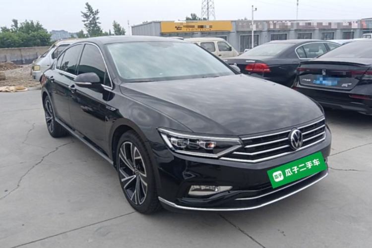 Used Volkswagen Magotan 2020 330TSI DSG Luxury Edition Front Right 45 Deg