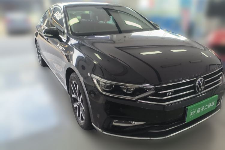 Used Volkswagen Magotan 2020 330TSI DSG Luxury Edition Front Right 45 Deg