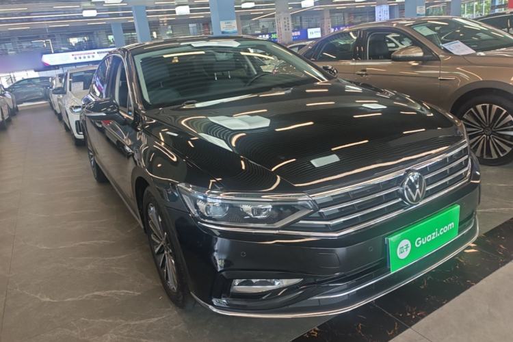 Used Volkswagen Magotan 2020 380TSI DSG Luxury Version Front Right 45 Deg