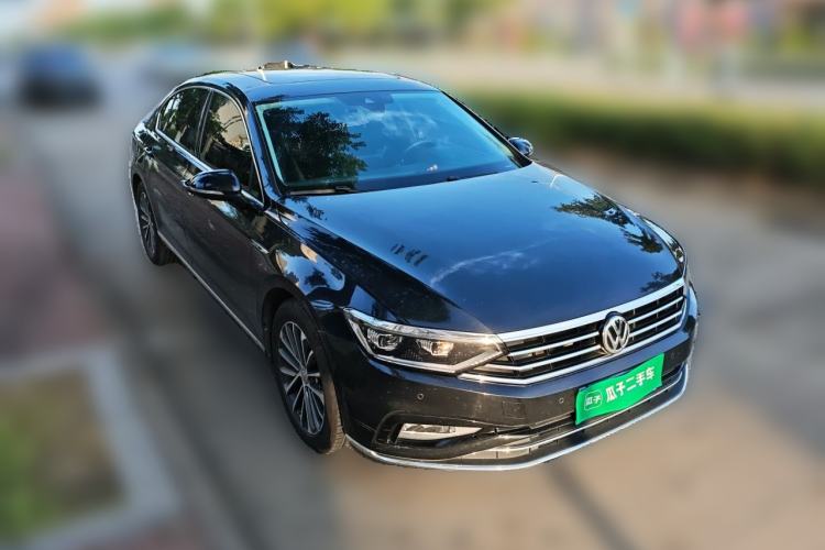 Used Volkswagen Magotan 2020 380TSI DSG Luxury Version Front Right 45 Deg