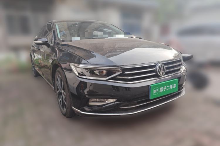 Used Volkswagen Magotan 2020 280TSI DSG Comfort Edition Front Right 45 Deg