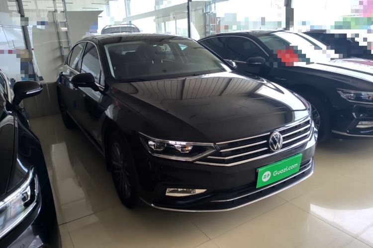 Used Volkswagen Magotan 2020 330TSI DSG Luxury Edition Front Right 45 Deg