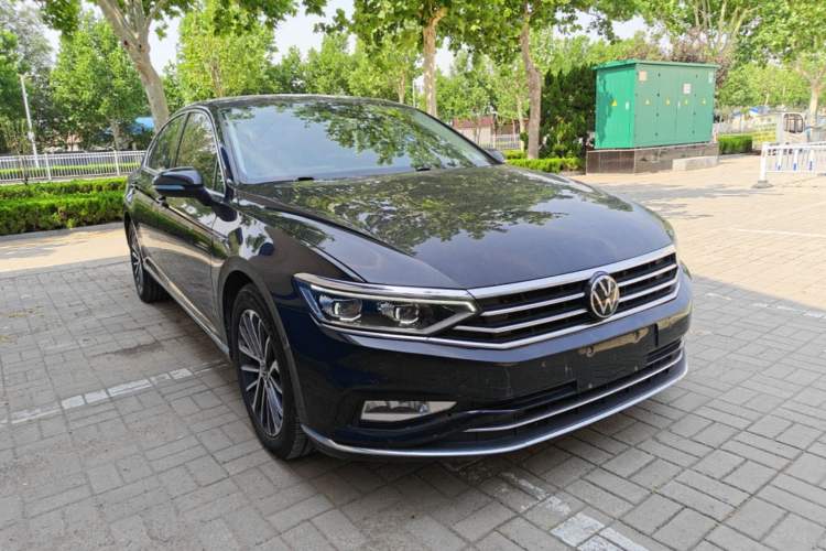 Used Volkswagen Magotan 2020 380TSI DSG Luxury Version Front Right 45 Deg