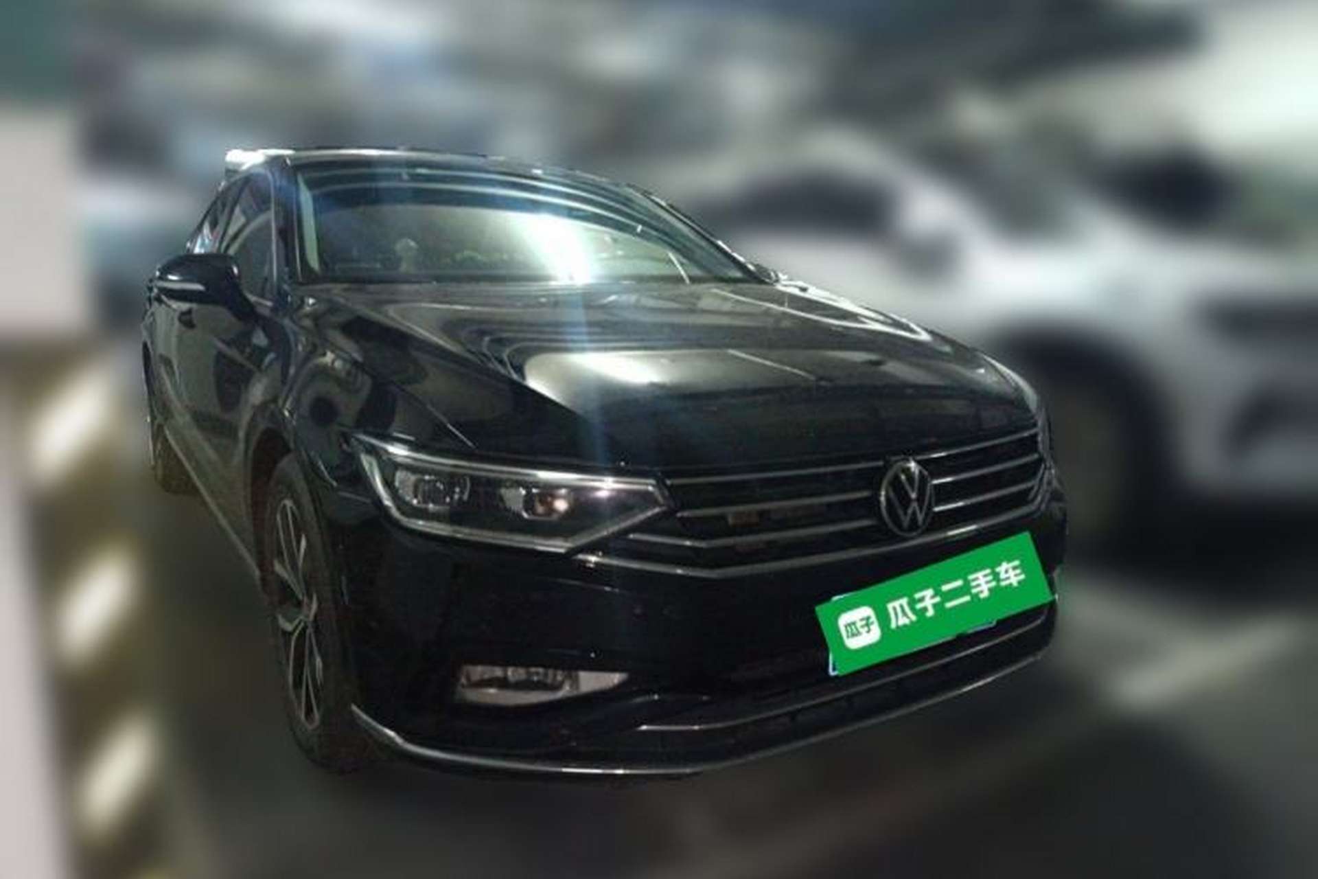 Used Volkswagen Magotan 2020 330TSI DSG Leading Model Front Right 45 Deg