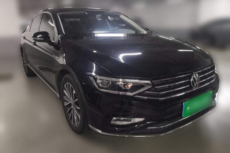 Used Volkswagen Magotan 2020 330TSI DSG Luxury Edition Front Right 45 Deg