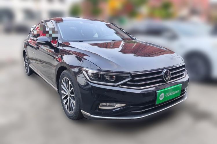Used Volkswagen Magotan 2020 330TSI DSG Luxury Edition Front Right 45 Deg