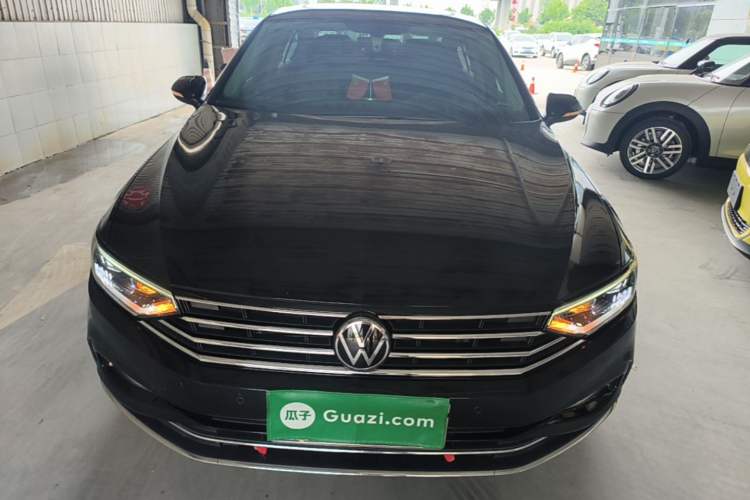 Used Volkswagen Magotan 2020 330TSI DSG Luxury Edition Front