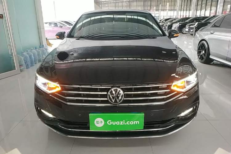 Used Volkswagen Magotan 2020 330TSI DSG Luxury Edition Front