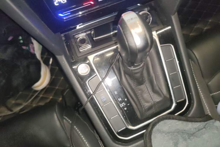Used Volkswagen Magotan 2020 330TSI DSG Leading Model Gear Lever