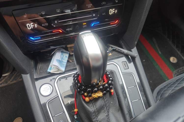 Used Volkswagen Magotan 2020 330TSI DSG Luxury Edition Gear Lever