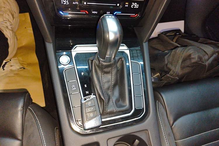 Used Volkswagen Magotan 2020 330TSI DSG Leading Model Gear Lever