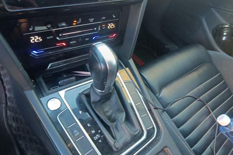 Used Volkswagen Magotan 2020 330TSI DSG Leading Model Gear Lever
