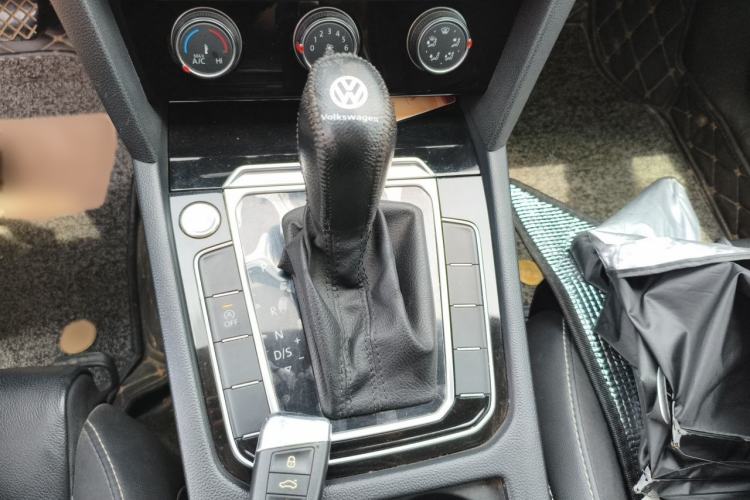 Used Volkswagen Magotan 2020 280TSI DSG Comfort Edition Gear Lever