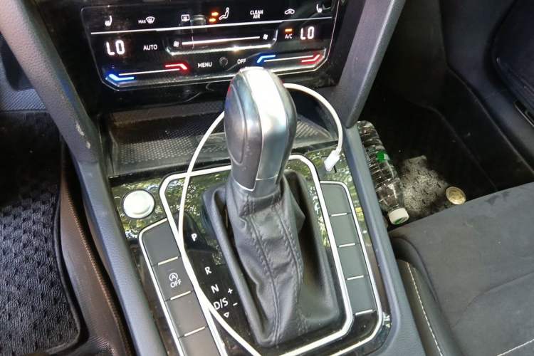 Used Volkswagen Magotan 2020 380TSI DSG Luxury Version Gear Lever