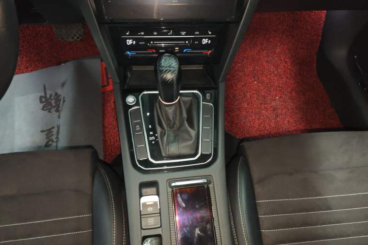 Used Volkswagen Magotan 2020 330TSI DSG Luxury Edition Gear Lever