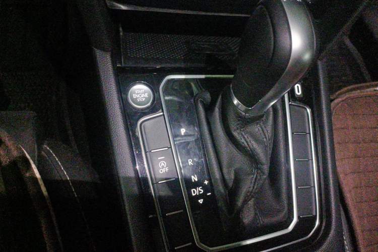 Used Volkswagen Magotan 2020 380TSI DSG Luxury Version Gear Lever