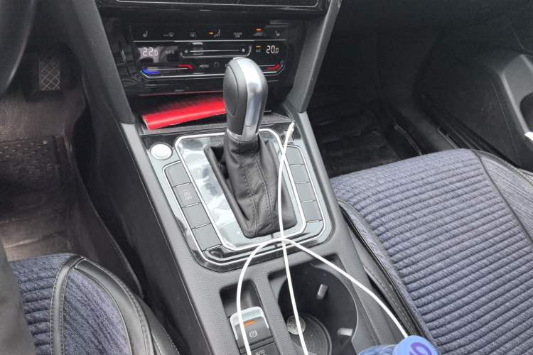 Used Volkswagen Magotan 2020 330TSI DSG Luxury Edition Gear Lever