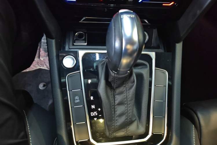 Used Volkswagen Magotan 2020 330TSI DSG Leading Model Gear Lever