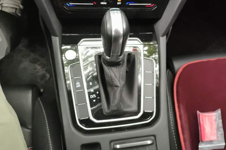 Used Volkswagen Magotan 2020 330TSI DSG Leading Model Gear Lever