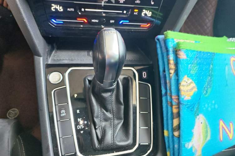 Used Volkswagen Magotan 2020 330TSI DSG Luxury Edition Gear Lever