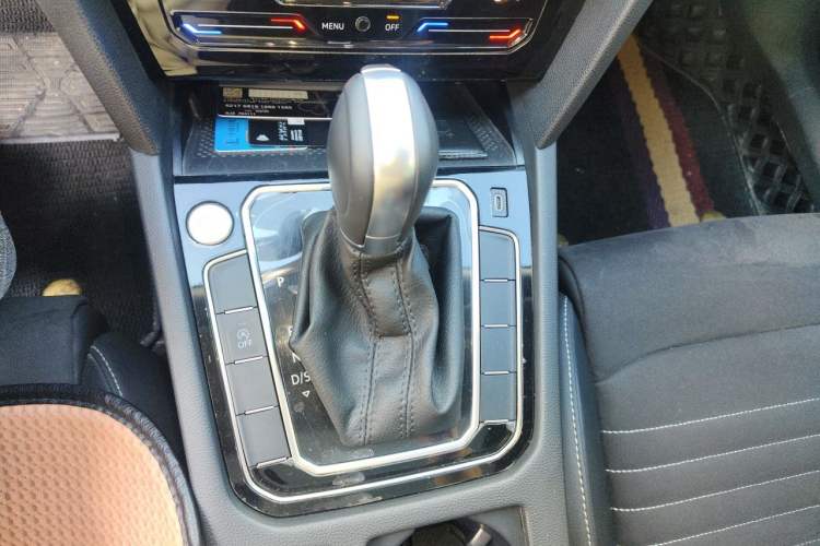 Used Volkswagen Magotan 2020 380TSI DSG Luxury Version Gear Lever