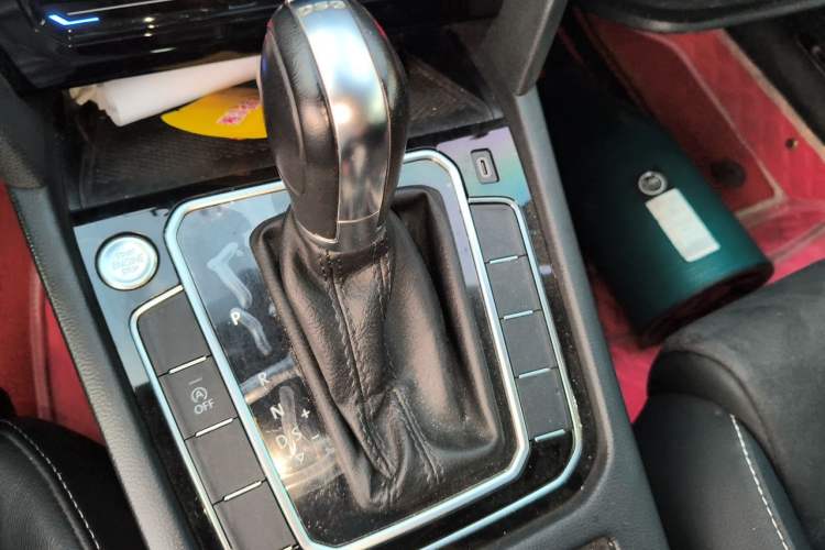 Used Volkswagen Magotan 2020 330TSI DSG Luxury Edition Gear Lever