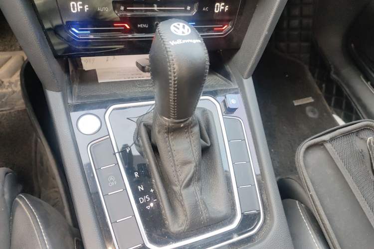 Used Volkswagen Magotan 2020 330TSI DSG Luxury Edition Gear Lever