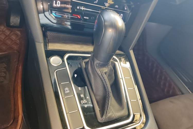Used Volkswagen Magotan 2020 380TSI DSG Luxury Version Gear Lever