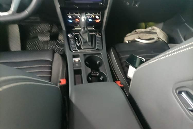 Used Volkswagen Magotan 2020 330TSI DSG Leading Model Gear Lever