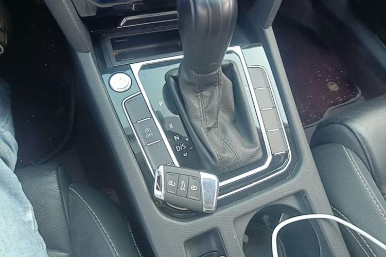 Used Volkswagen Magotan 2020 330TSI DSG Leading Model Gear Lever