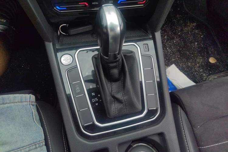 Used Volkswagen Magotan 2020 330TSI DSG Luxury Edition Gear Lever