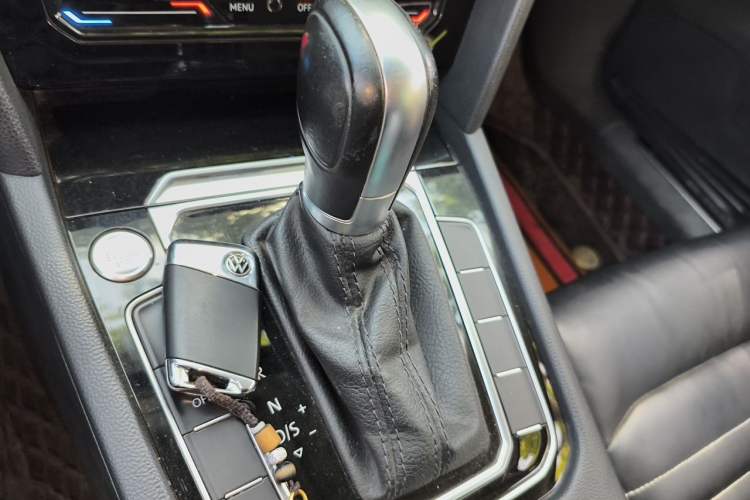 Used Volkswagen Magotan 2020 330TSI DSG Leading Model Gear Lever
