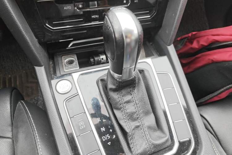 Used Volkswagen Magotan 2020 330TSI DSG Leading Model Gear Lever