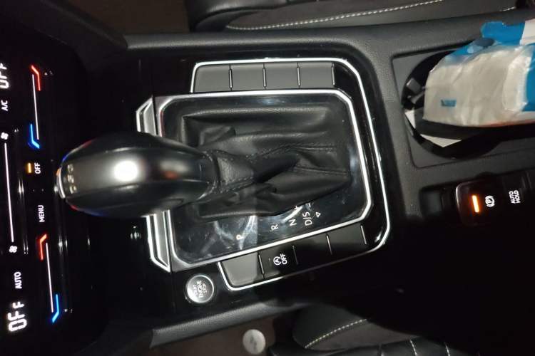 Used Volkswagen Magotan 2020 330TSI DSG Leading Model Gear Lever