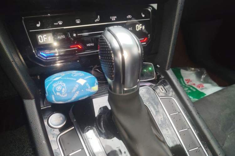 Used Volkswagen Magotan 2020 380TSI DSG Luxury Version Gear Lever