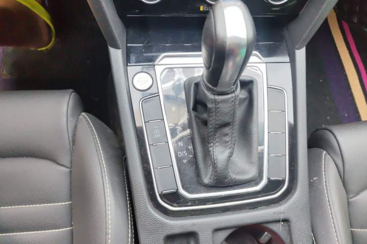 Used Volkswagen Magotan 2020 280TSI DSG Leading Edition Gear Lever