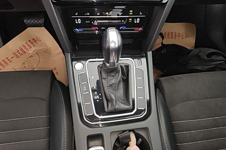 Used Volkswagen Magotan 2020 330TSI DSG Leading Model Gear Lever