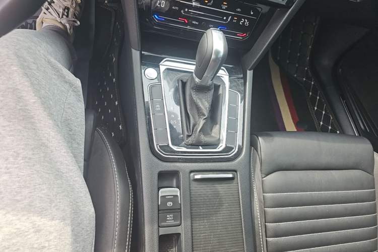 Used Volkswagen Magotan 2020 330TSI DSG Leading Model Gear Lever