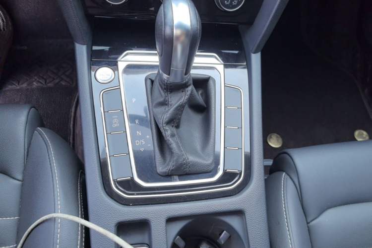 Used Volkswagen Magotan 2020 280TSI DSG Comfort Edition Gear Lever