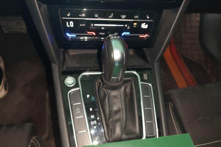 Used Volkswagen Magotan 2020 330TSI DSG Luxury Edition Gear Lever