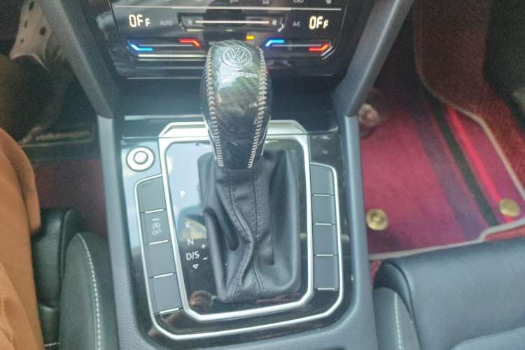 Used Volkswagen Magotan 2020 280TSI DSG Leading Edition Gear Lever