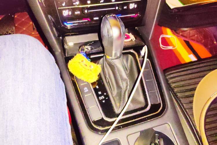Used Volkswagen Magotan 2020 330TSI DSG Luxury Edition Gear Lever