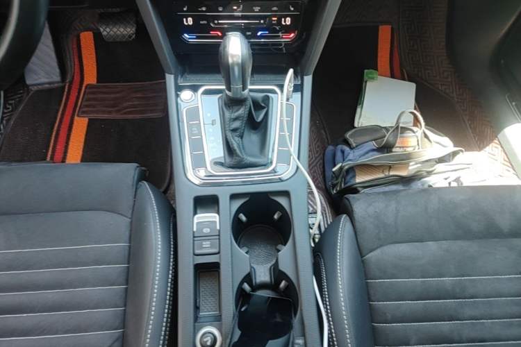 Used Volkswagen Magotan 2020 330TSI DSG Leading Model Gear Lever