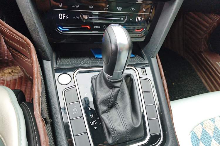 Used Volkswagen Magotan 2020 330TSI DSG Luxury Edition Gear Lever