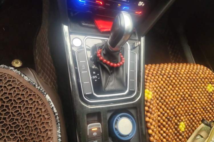 Used Volkswagen Magotan 2020 330TSI DSG Luxury Edition Gear Lever